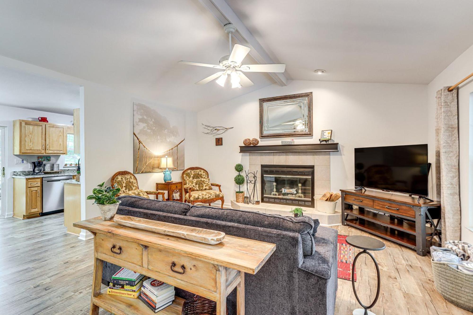 Pet-Friendly Home With Hot Tub In Blue Ridge! Esterno foto